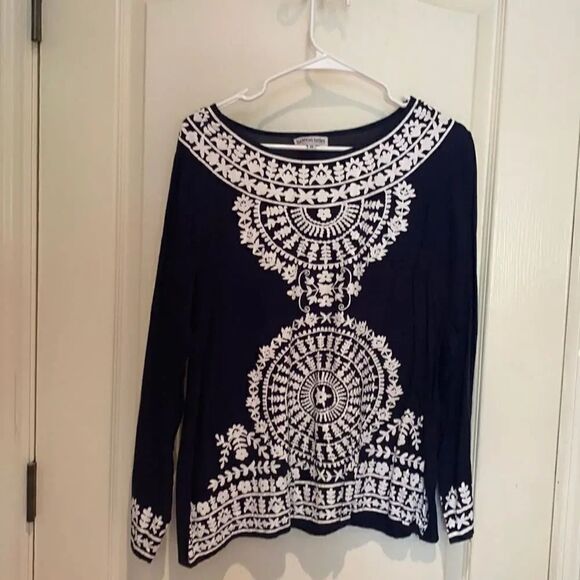Buckhead Betties Navy Shirt M - Picture 1 of 2